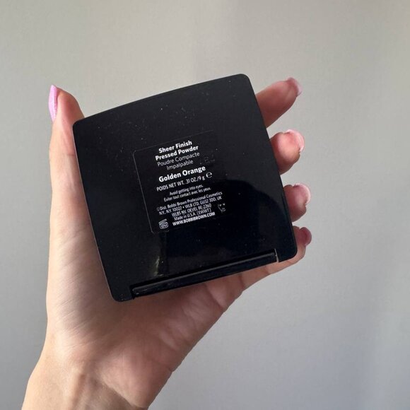 Bobbi Brown Sheer finish Pressed Powder, 9g/ .31oz shade Golden orange - Picture 4 of 8